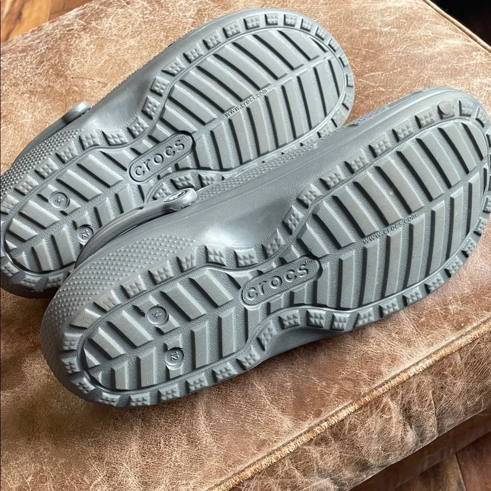Crocs Men's Gray Dual Comfort Lined Clogs. Good Condition. Size 12.